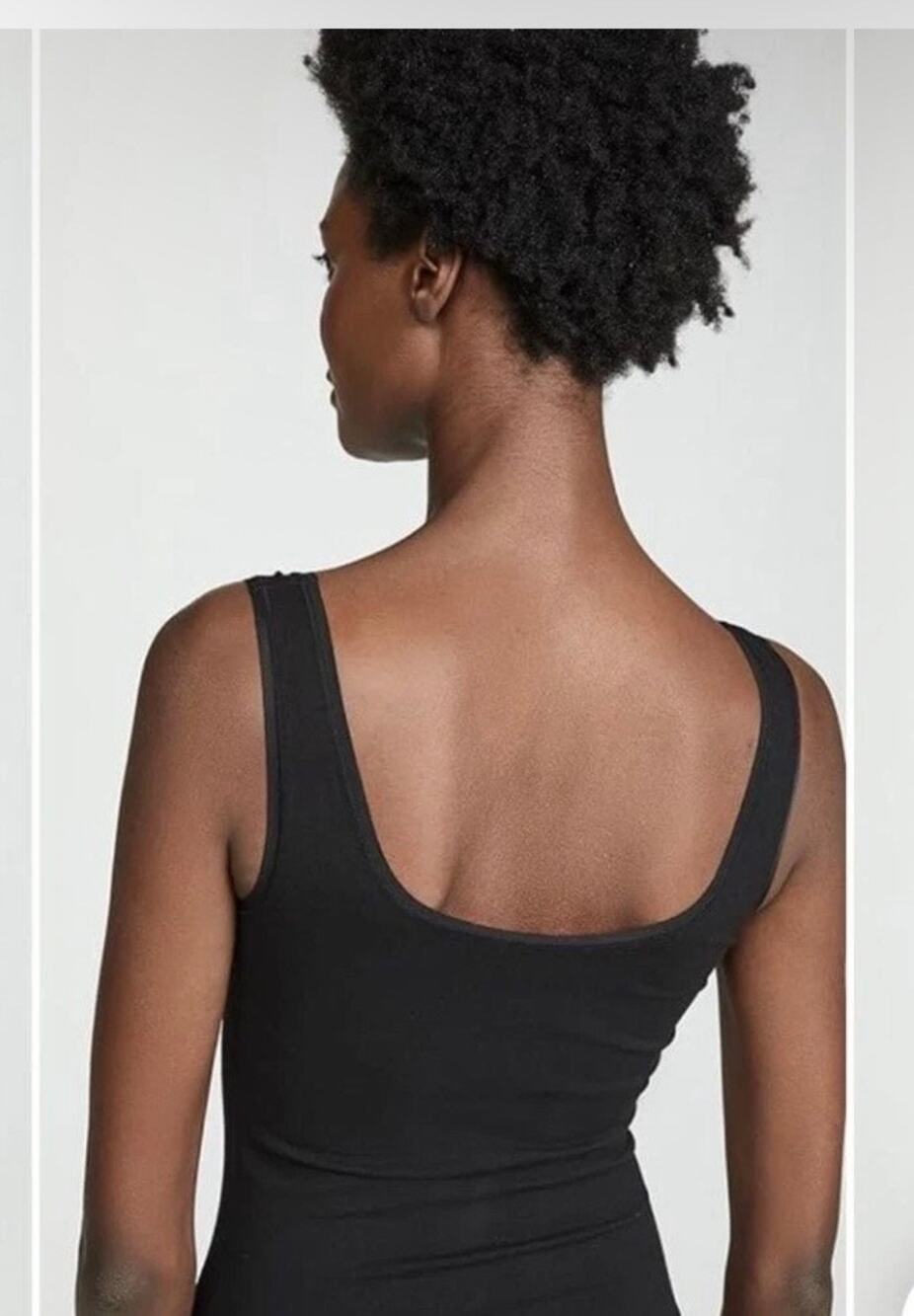 Yummie Black Scoop Neck Seamless Shape Wear Bodysuit Tank Snap Size S/M NWT